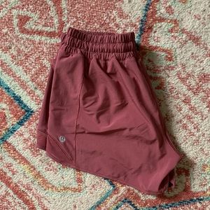 Lululemon Hotty Hot short